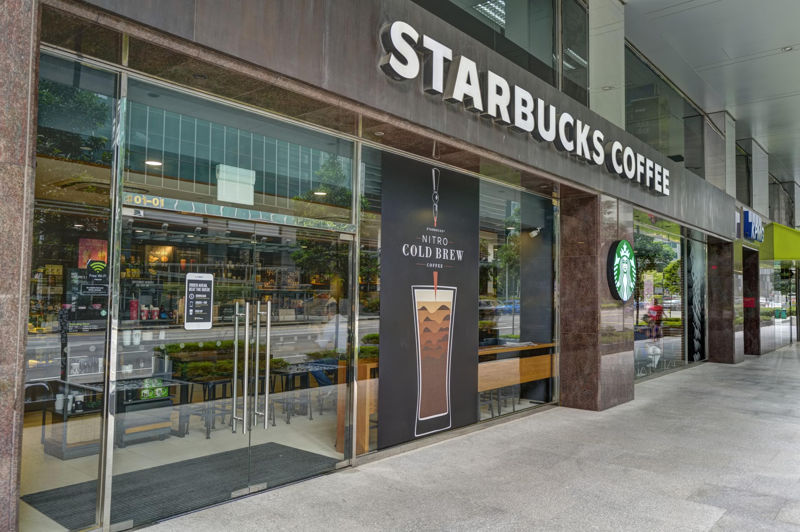 GEGGUS Entrance Matting installed at Starbucks Coffee