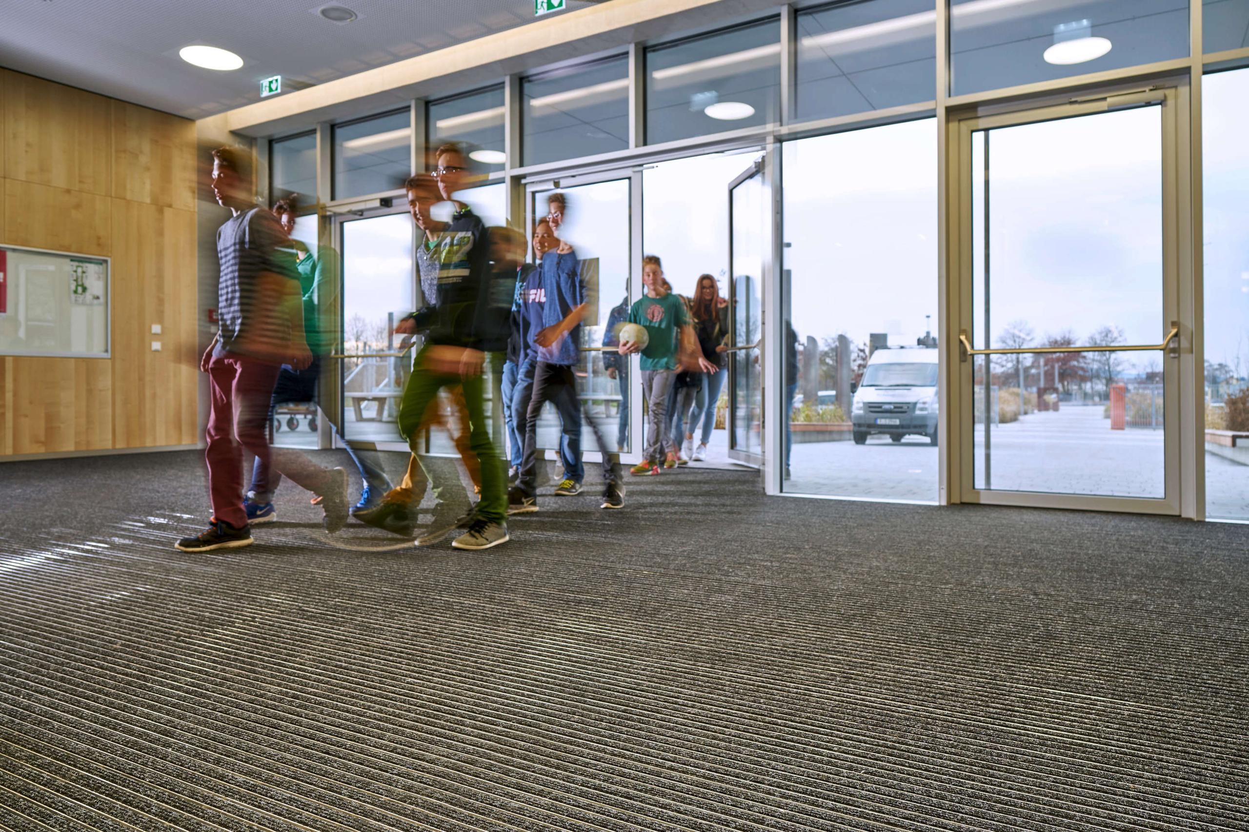 GEGGUS entrance matting in an educational school building